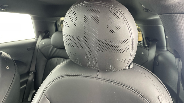 MINI Hatchback 2.0 Cooper S Exclusive 3dr Auto Petrol Hatchback